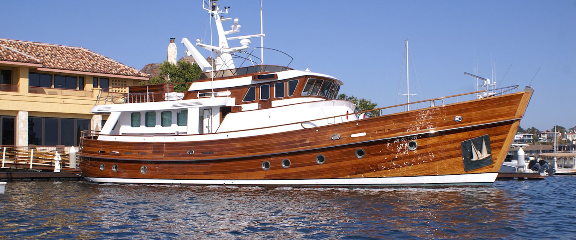 California Yacht Builders: Crafting Luxury Vessels on the West Coast