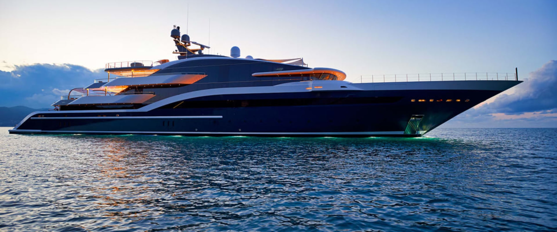 The Beauty and Versatility of Wood for Luxury Yacht Construction