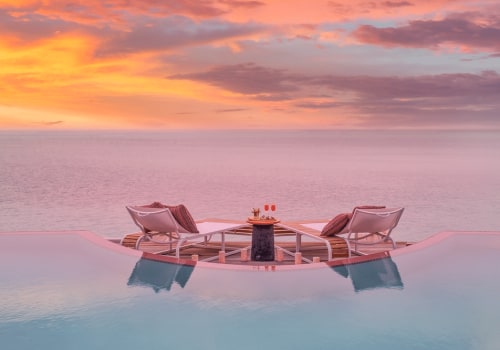 Exploring the Luxurious World of Infinity Pools